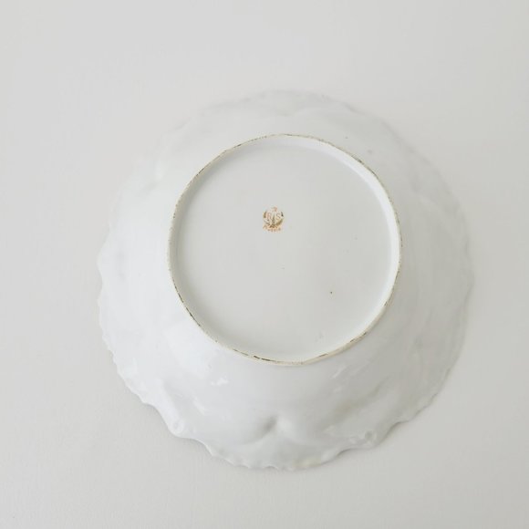 Antique White RS Prussia Floral Bowl Satin Finish Daffodils Fuchsia Hydrangea - Picture 6 of 15